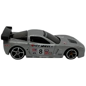 Diecast Toy Car Silver Corvette-Inspired Racer with Spoiler 1:64